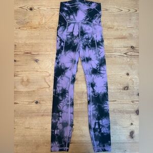 Lululemon Athletica Purple and Black Tie-Dye Leggings Size 0
